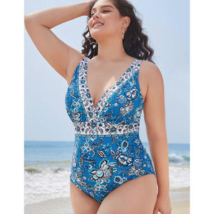 NWT Bandana Print Sculpt Waist Adjustable Straps One Piece SwimBlue Size 18-20